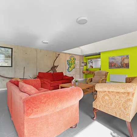 Knockree Vandrarhem *